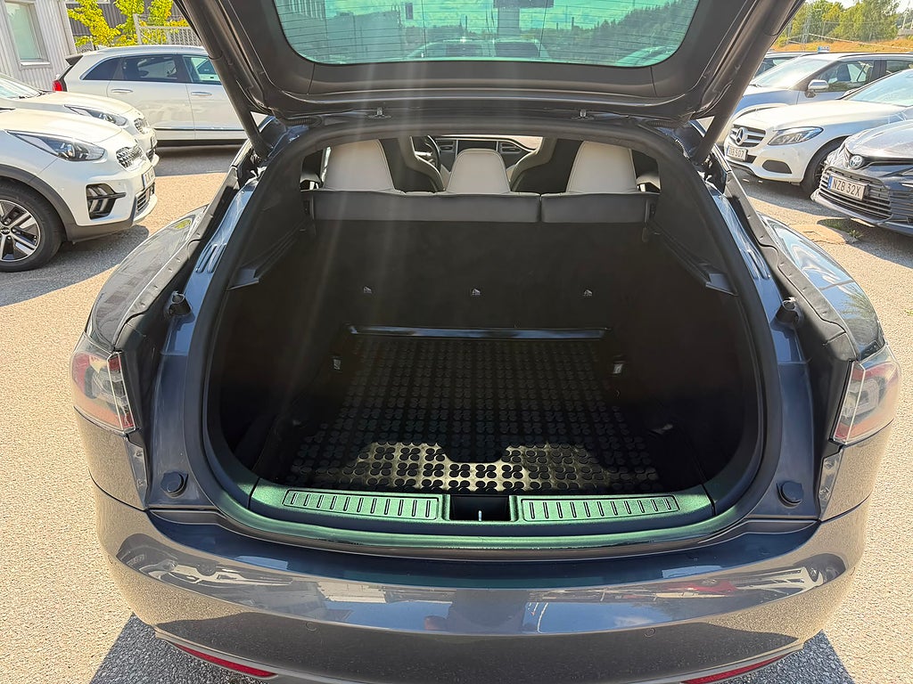 Tesla Model S P85D, 511hk, 2015