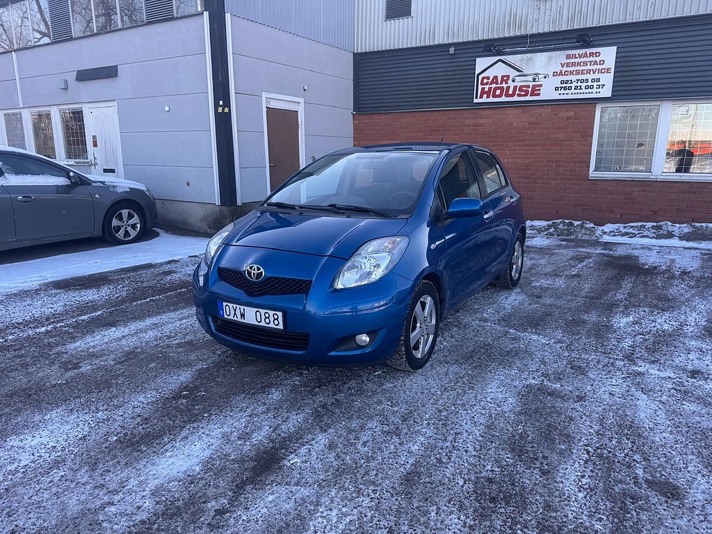 Toyota Yaris 5-dörrar 1.33 Dual VVT-i Euro 5/Lågmil/Drag/Motorvärmar