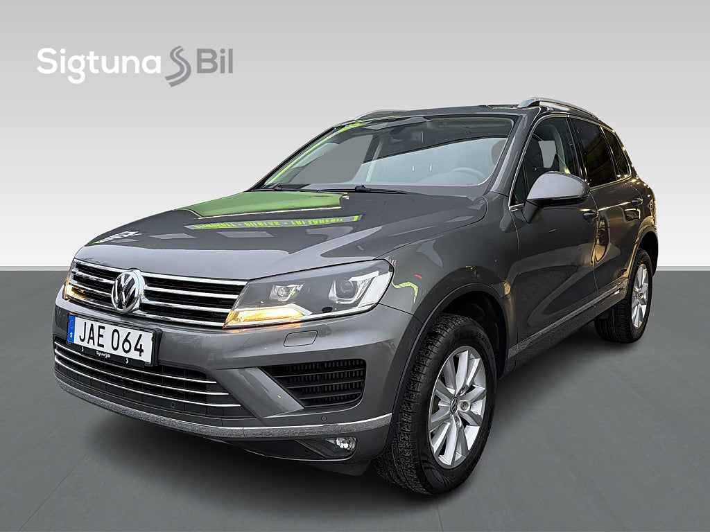 Volkswagen Touareg 3.0 V6 TDI 4Motion / Pano / Värmare / Drag / Läderklädsel Vienna