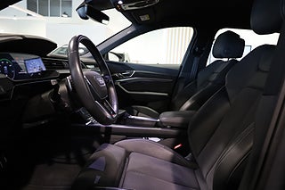 SUV Audi q8-e-tron 14 av 31