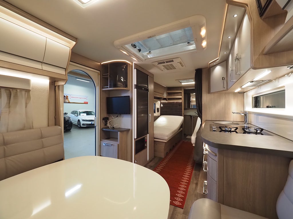 Kabe Imperial 630 TDL Mover I Markis I Låga långbäddar I Ugn I ALDE I 2021