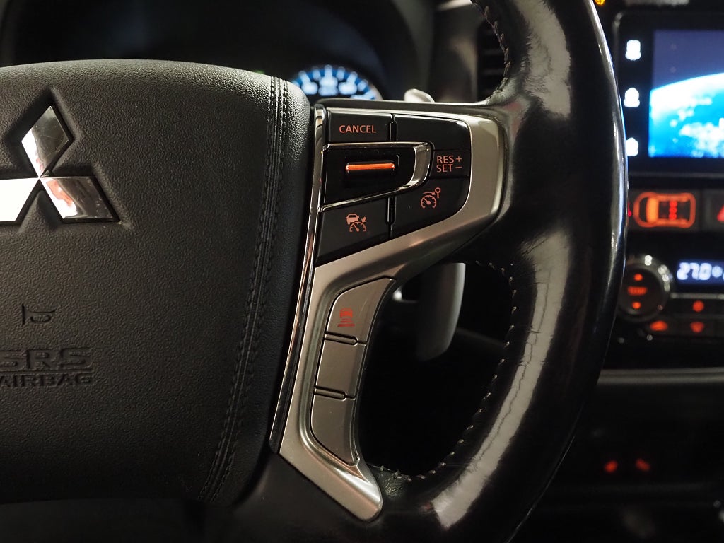 Mitsubishi Outlander PHEV 203hk Business 360º Skinn Drag 2018