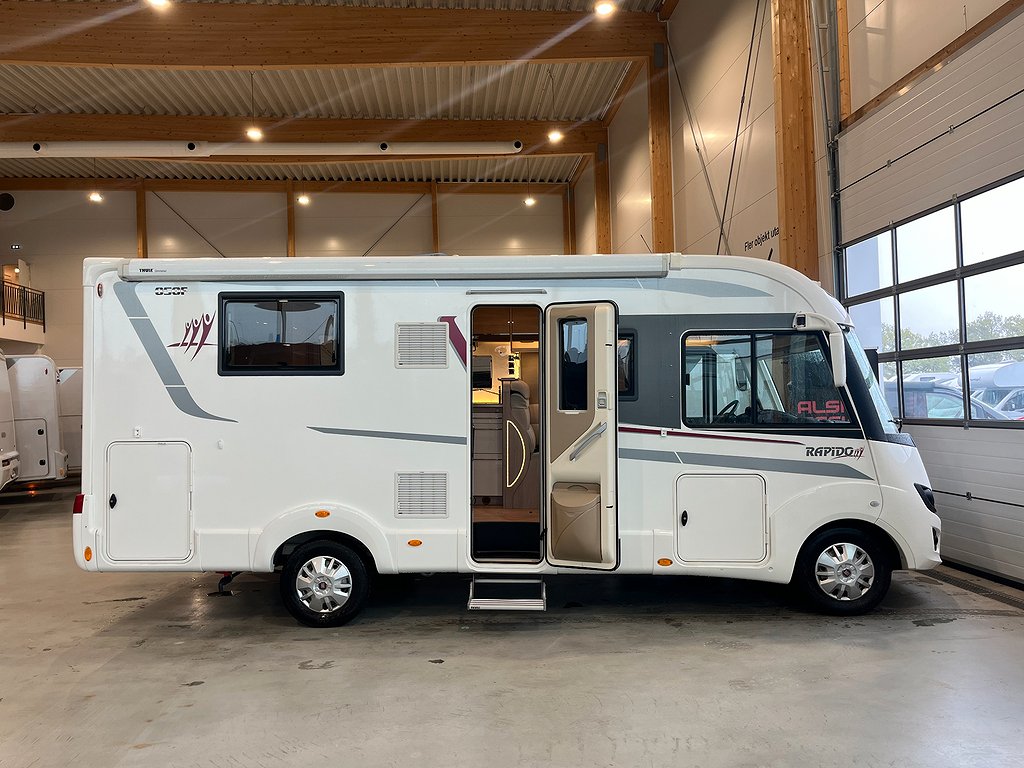 Rapido 850 F / B-körkort / Taksäng / Solcell / 5 bältad - Rapido