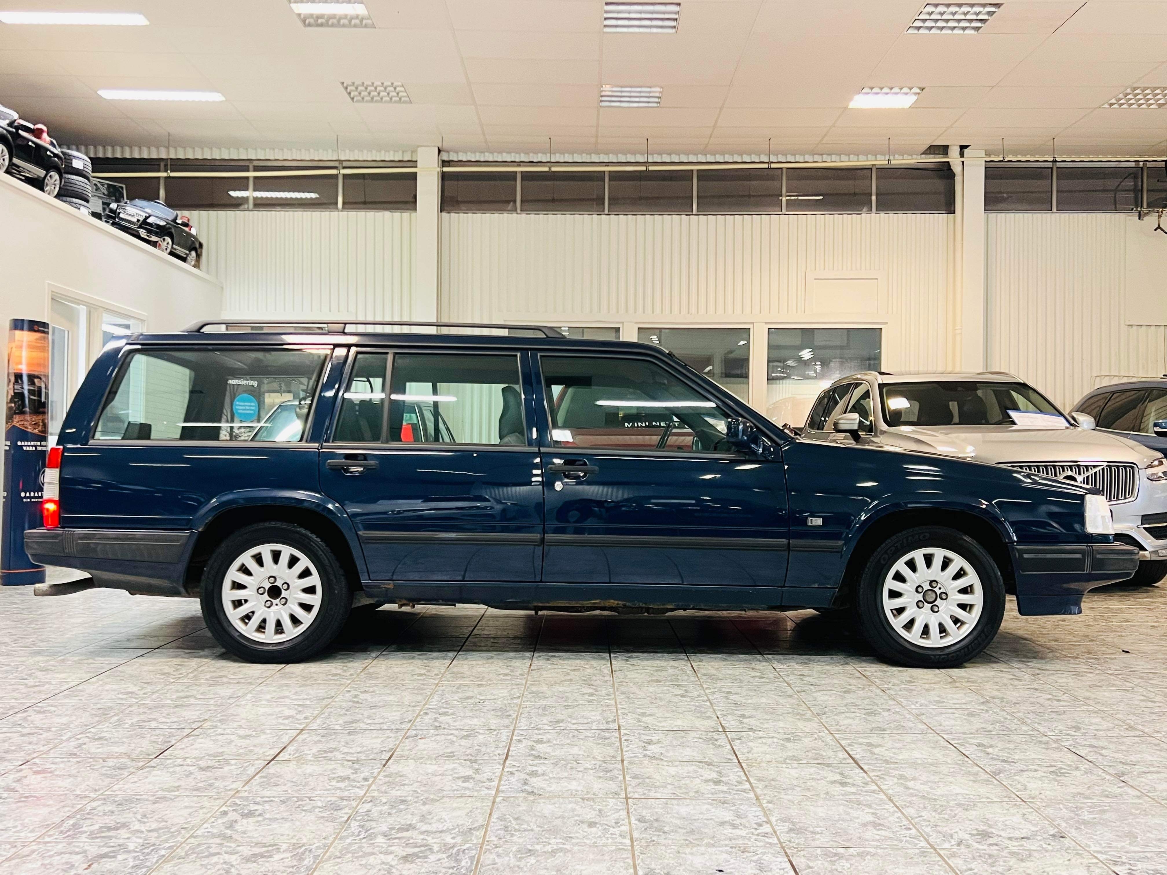 Volvo 945 2.3 Classic 1998, bild 2/48