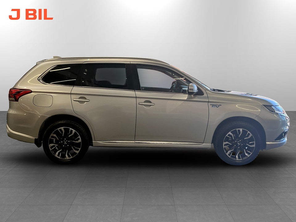 Bild på Mitsubishi Outlander 2.0 Plug-In Hybrid 4WD PHEV B 203hk