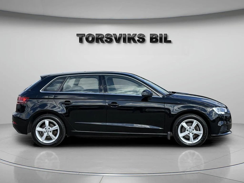 Audi A3 Sportback 35 TFSI S Tronic Proline 4800 mil 2 Ägare - miniatyr 6