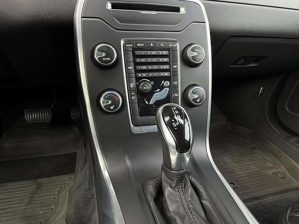 Volvo V70 D2 Geartronic Kinetic Värmare Drag 14900 mil - miniatyr 11