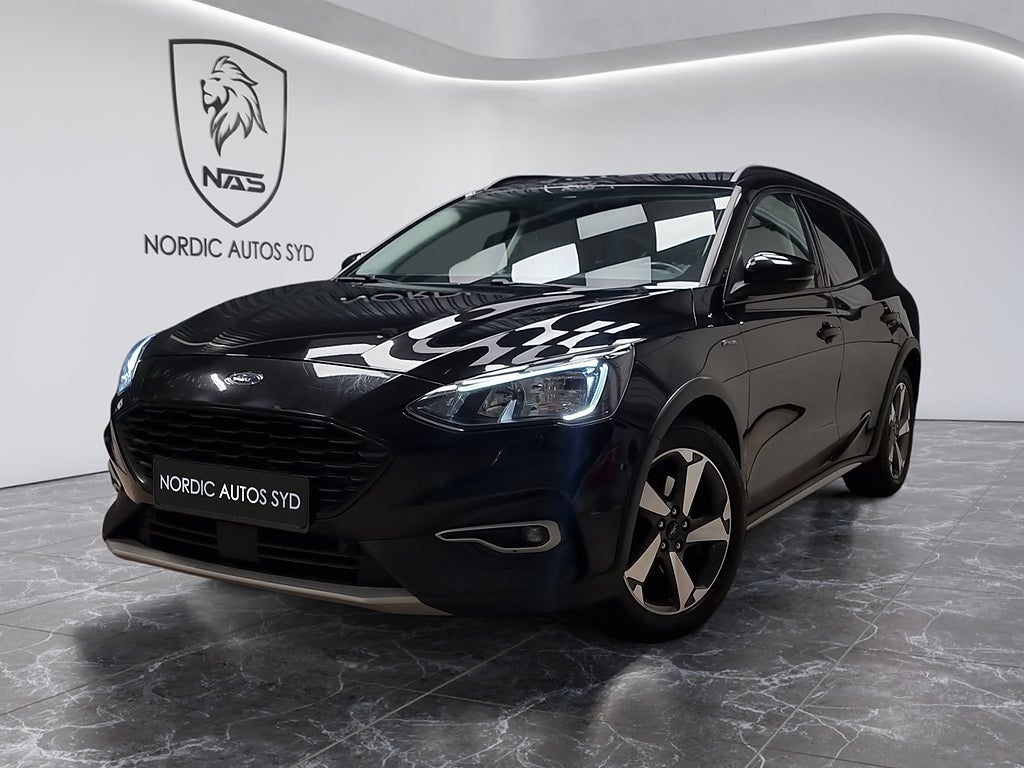 Ford Focus Active / Kombi / EcoBoost / Carplay / Ny kamrem 