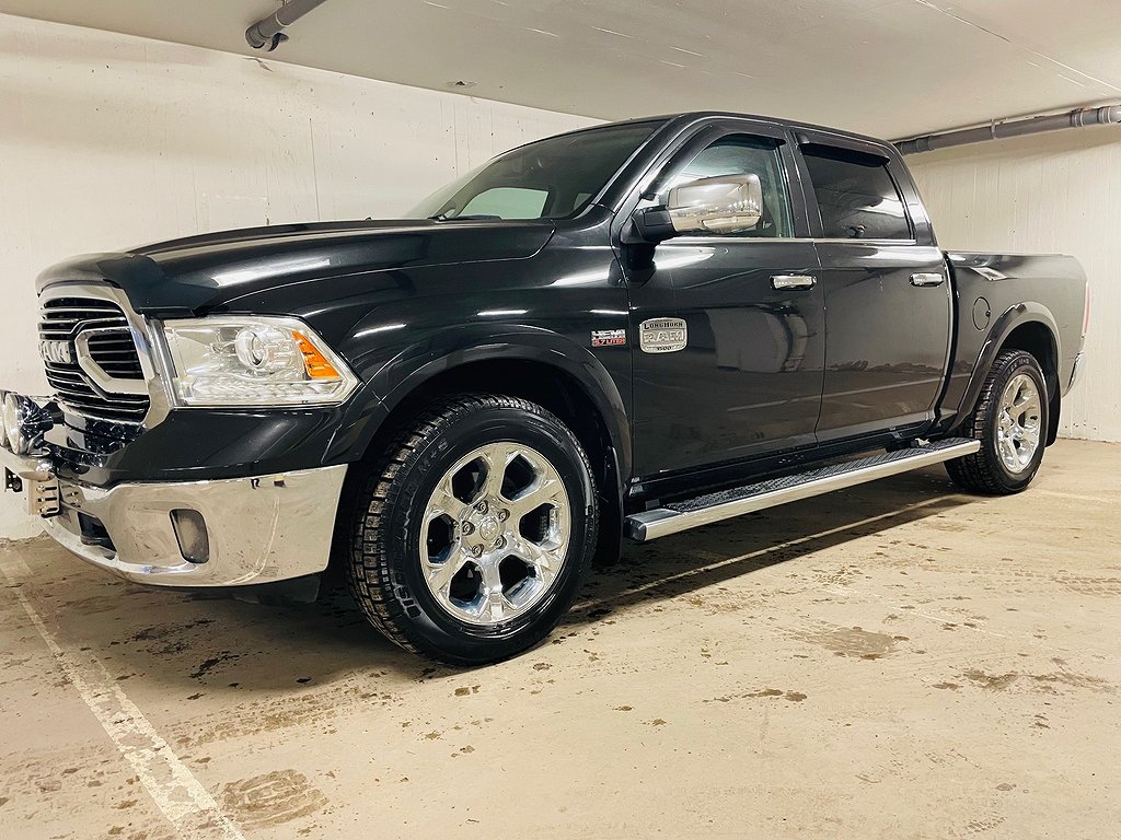 Dodge RAM 1500  Laramie Long Horn 4WD Luftfjädring  Drag