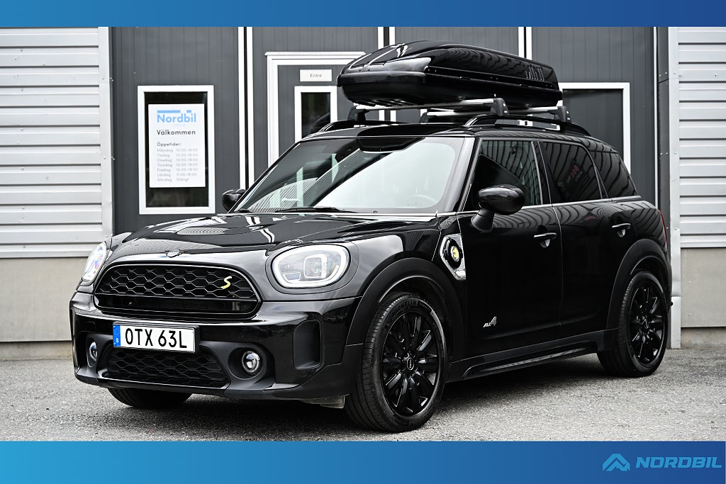 MINI Countryman Cooper SE ALL4 Excitement Kamera Navi Takbox 220hk