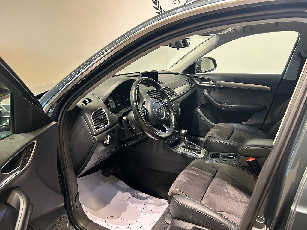 Audi Q3 2017 - miniatyr 5