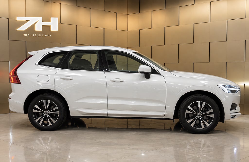 Volvo XC60 B4 Momentum Advanced SE Drag Värmare Keyless Kamera