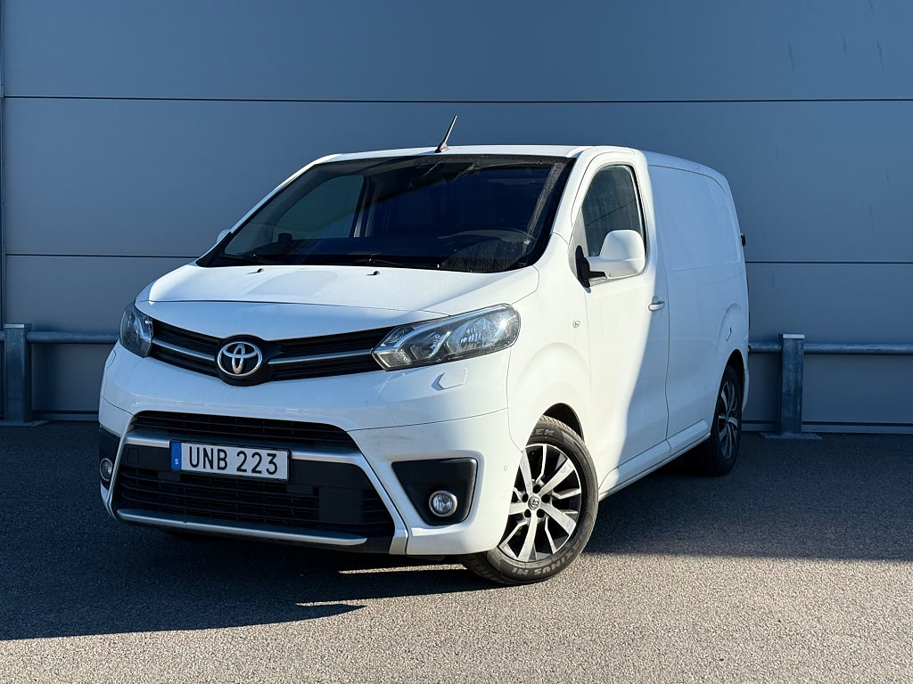 Toyota ProAce Compact 1,6 D Professional / navi / kamera / drag
