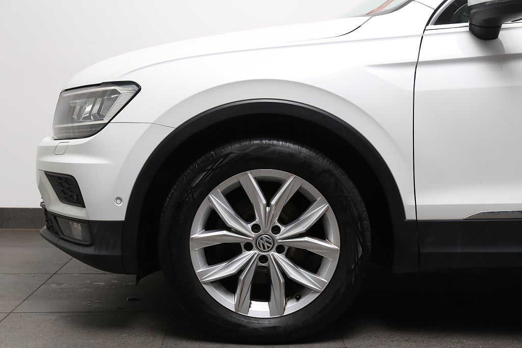 Volkswagen Tiguan 1,4 TSI Executive 4M Kamera P-Värmare Drag