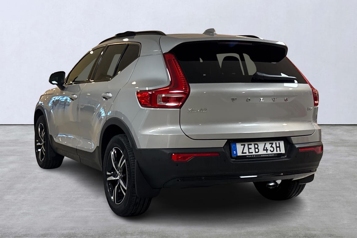 Volvo XC40 B3 FWD Bensin Plus Dark 2025, kuva 4/10