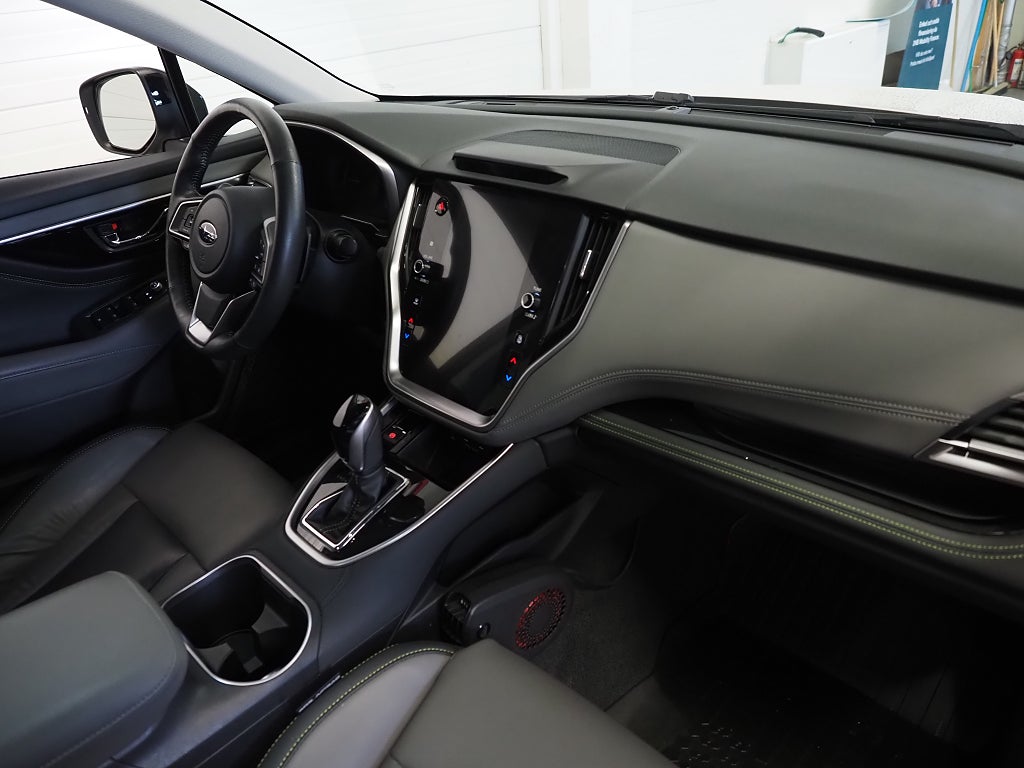 Subaru Outback 2,5i 169hk XFuel Field AWD Aut Motorv Dragkrok