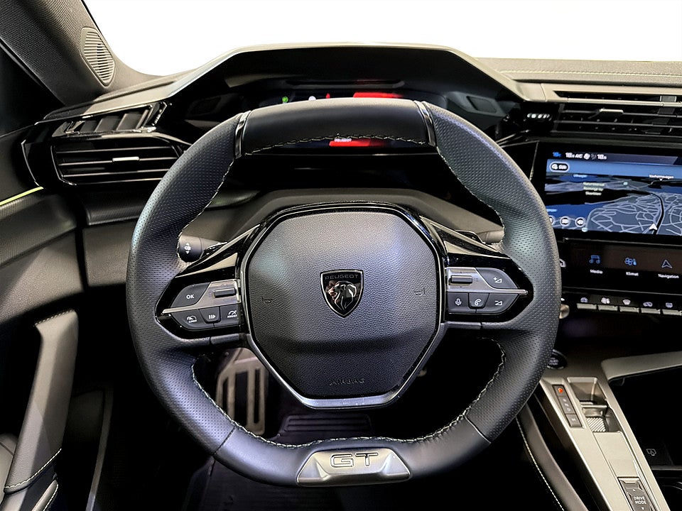 Bild på Peugeot 408 GT Hybrid 136hk Aut B-KAMERA ELSTOL NAV