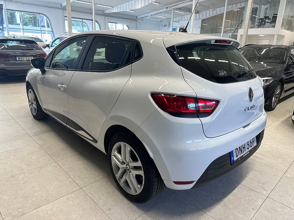 Renault Clio 0.9 TCe Manuell ZEN 90HK/NAV/Farthållare 4.99%