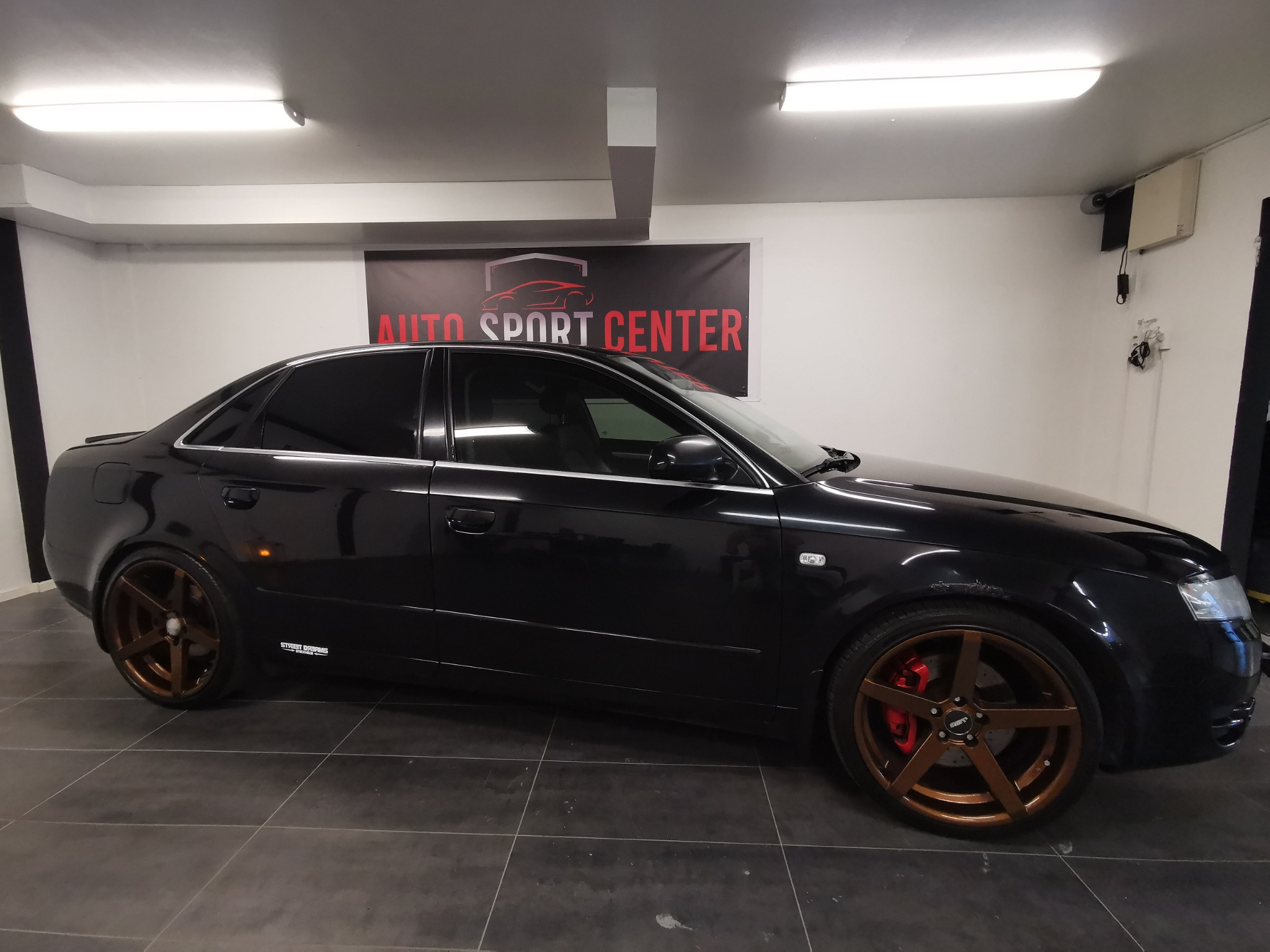 Audi A4 2005, bild 2/45