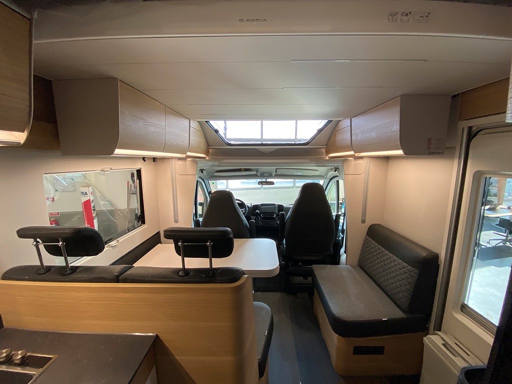 Adria Matrix Plus 670 SL / ALDE / Taksäng / 5 bältad / Auto - Adria