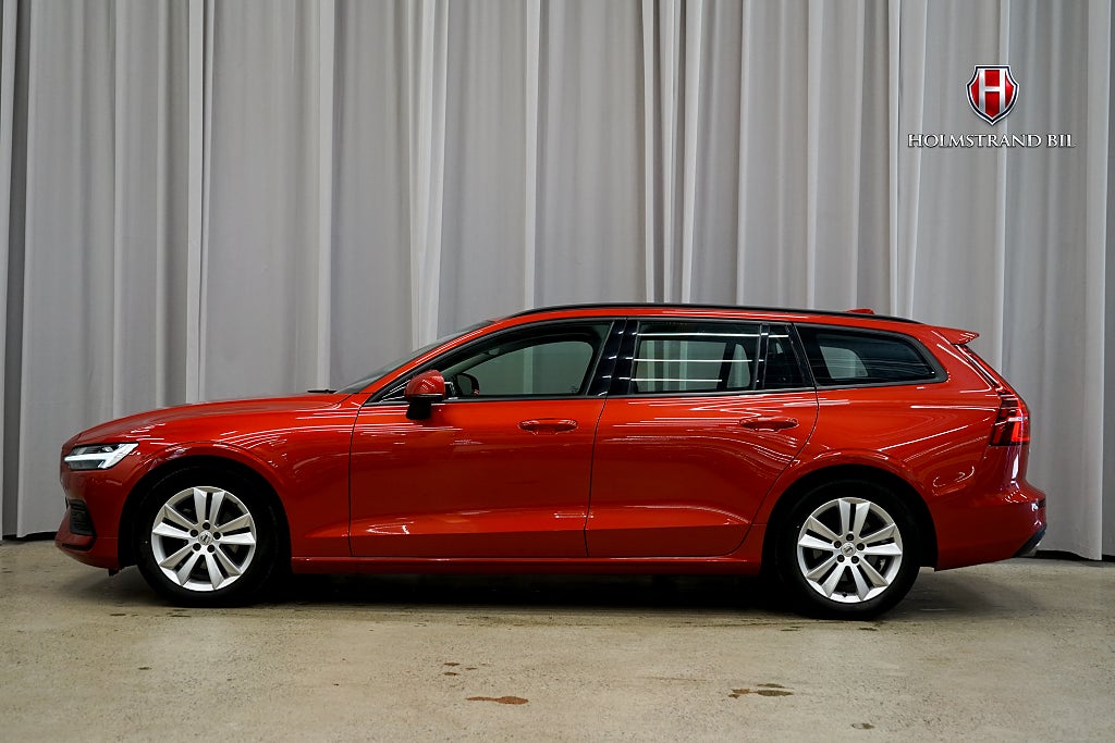 Volvo V60 D4 Momentum D-värme Carplay Rattvärme Fullserv Nybes