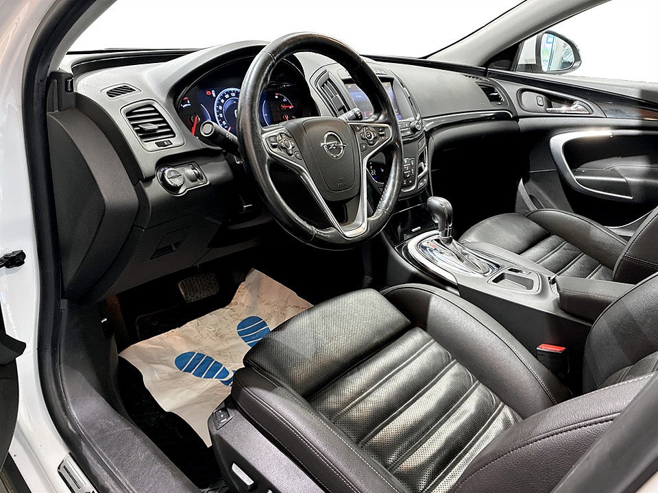 Bild på Opel Insignia Country Tourer 2.0 CDTI 170hk Aut 4WD PANO B-KAMERA