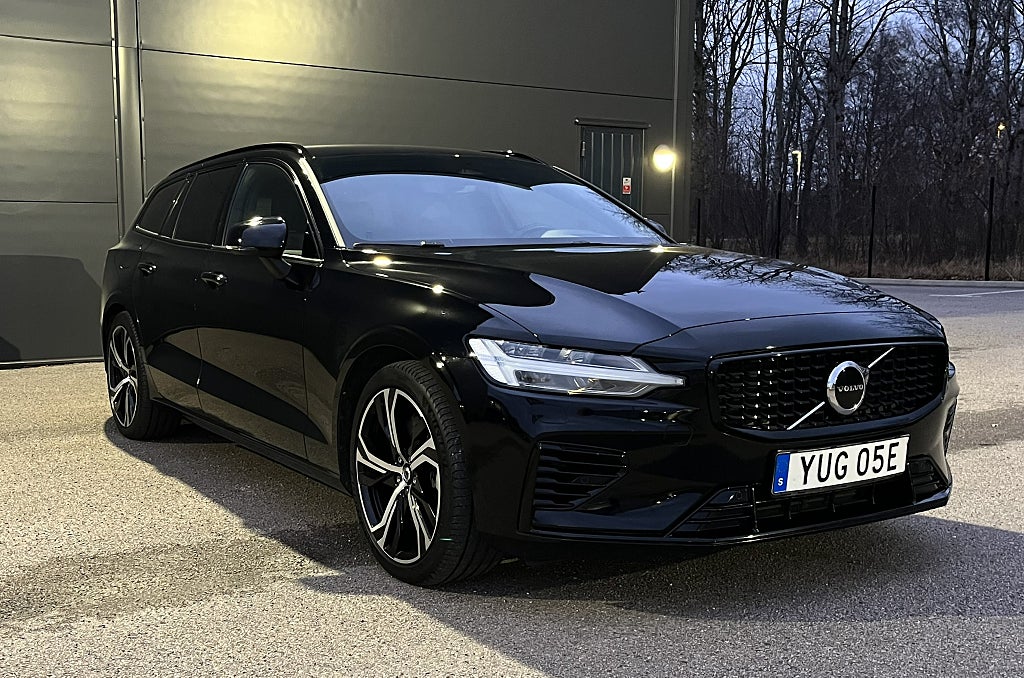 Volvo V60 Recharge T6 AWD Plus Dark Drag V-hjul Batteri 18,8 kWh