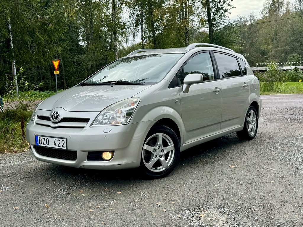 Toyota Corolla Verso 1.8 VVT-i.  7 SITS, Dragkrok, 15400 Mil, 