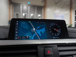 Sedan BMW 330 22 av 26