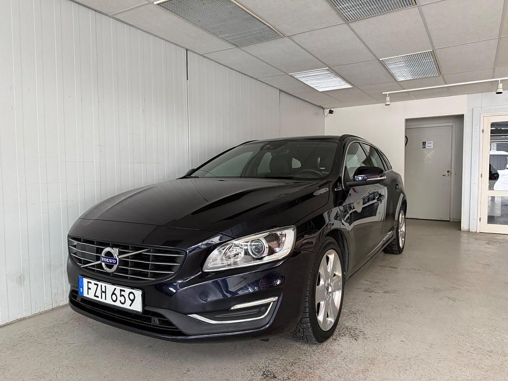 Volvo V60 D5 Plug-in Hybrid AWD Geartronic Classic, Momentum
