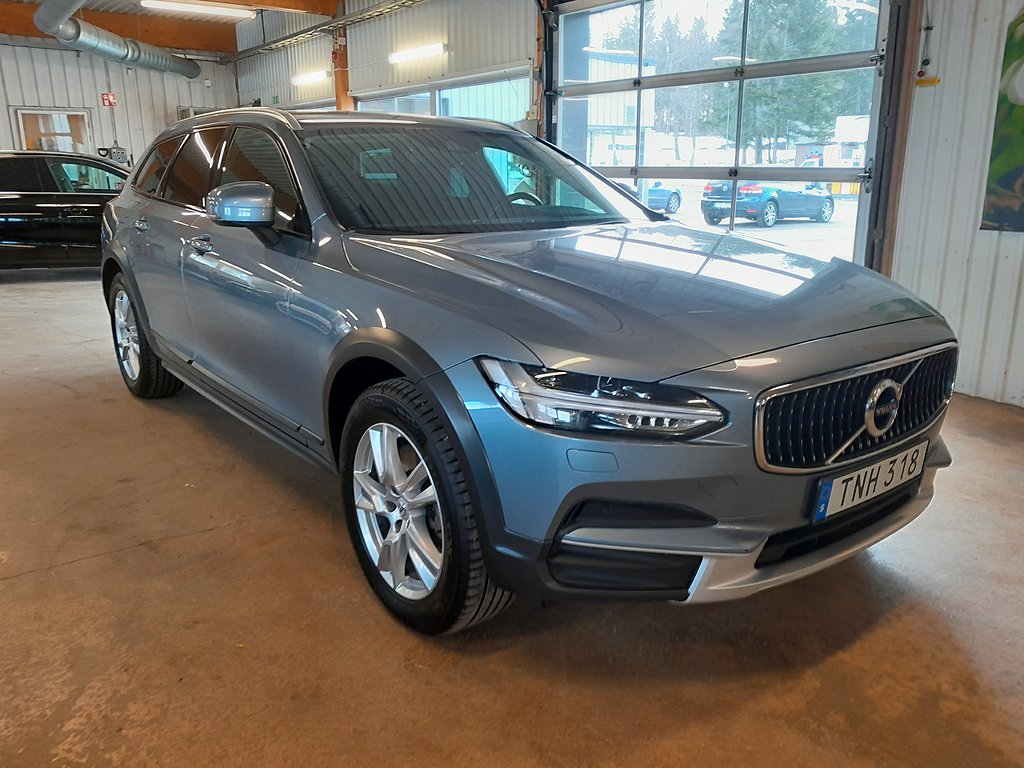 Volvo V90 Cross Country D4 AWD Geartronic Momentum  6 190hk