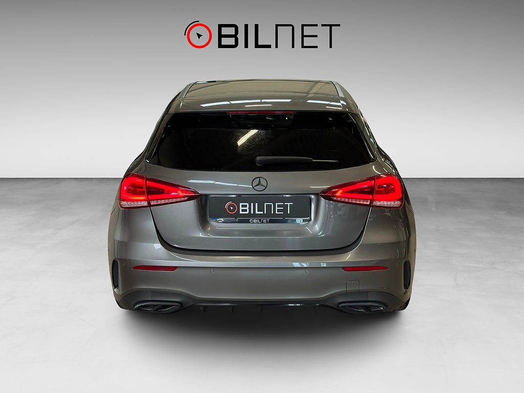 Mercedes-Benz A 180 7G AMG *3,99%* Pano Värmare Ambient Kamera Elstolar