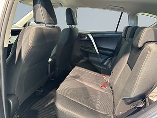 Toyota RAV4 2.0 AWD Edition Feel Kamera Drag Mvärm GPS S/V-hjul – bild 13