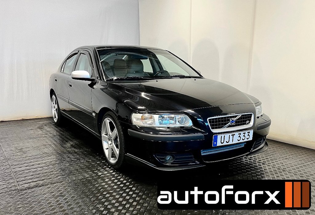 Volvo S60 R T5 R 300HK AUT AWD LÅGAMIL EXTREMT FIN  