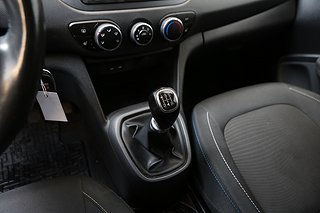 Halvkombi Hyundai i10 14 av 17