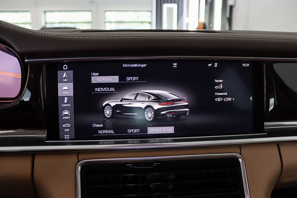 Porsche Panamera 4S PDK PASM B-kamera Pano Navi 422hk En Brukare