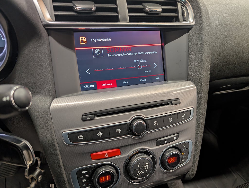 Citroën C4 1.2 e-THP EAT Automat/M-värmare thumbnail