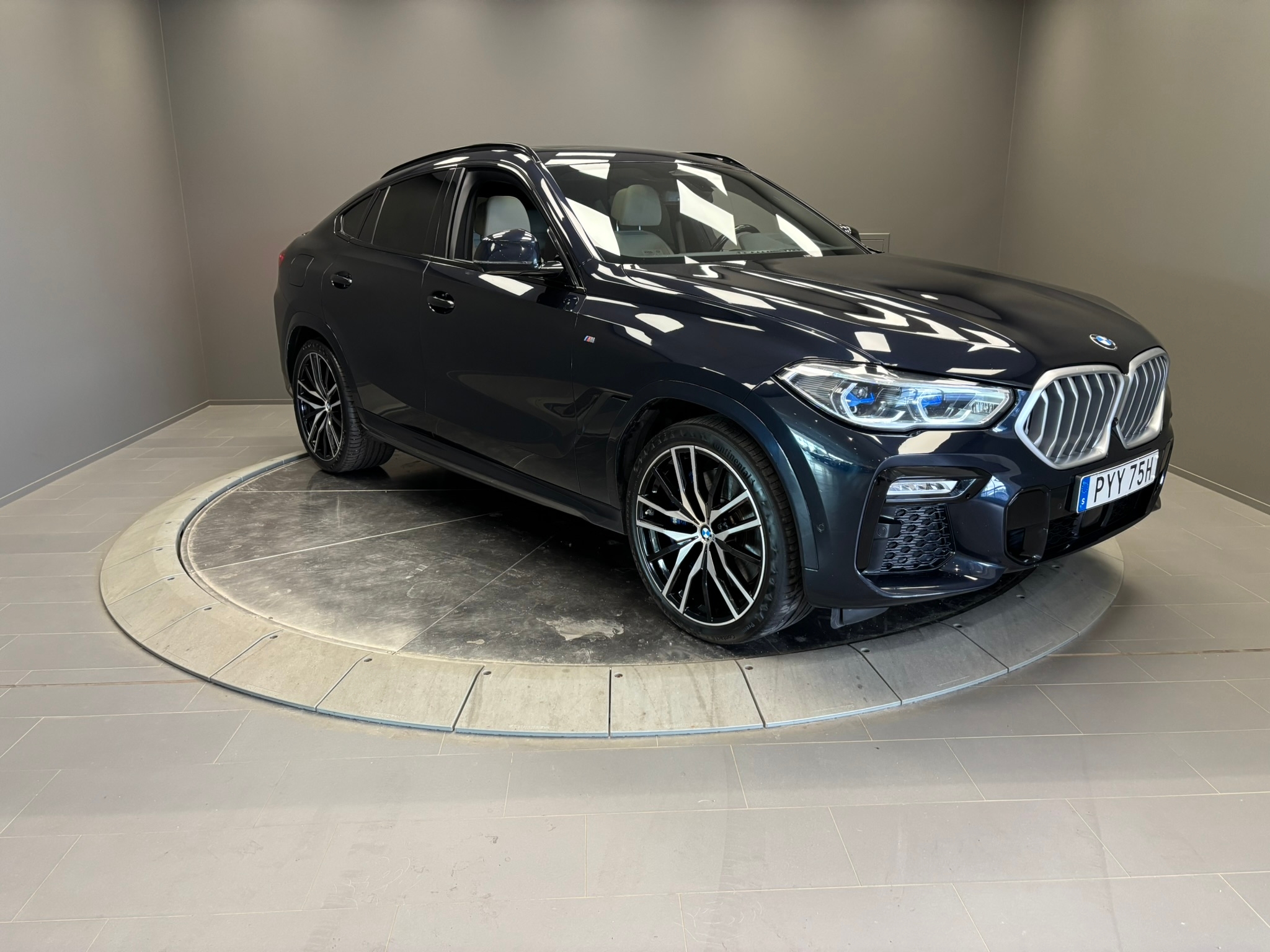 BMW X6 2021, photo 7/57