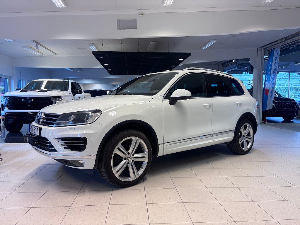 Volkswagen Touareg 3.0 V6 TDI 4M R-Line 204hk *2,95% RÄNTA*