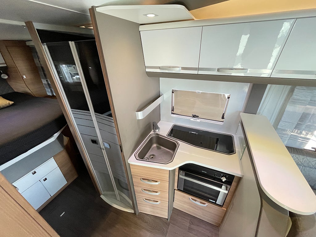 Adria Coral Plus 670 SC /Solcell/ALDE/Ugn/Automat 150hk/Dubbla bodelsb - Adria