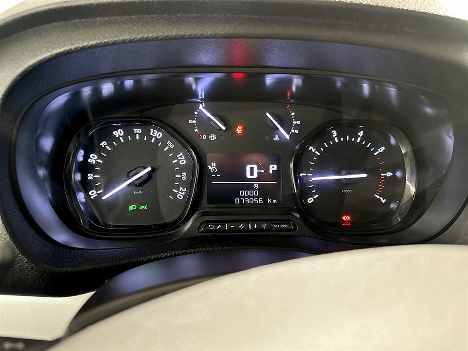 Bild på Peugeot Expert PRO+ 2.0 BHDi 145hk Aut L3 B-KAMERA