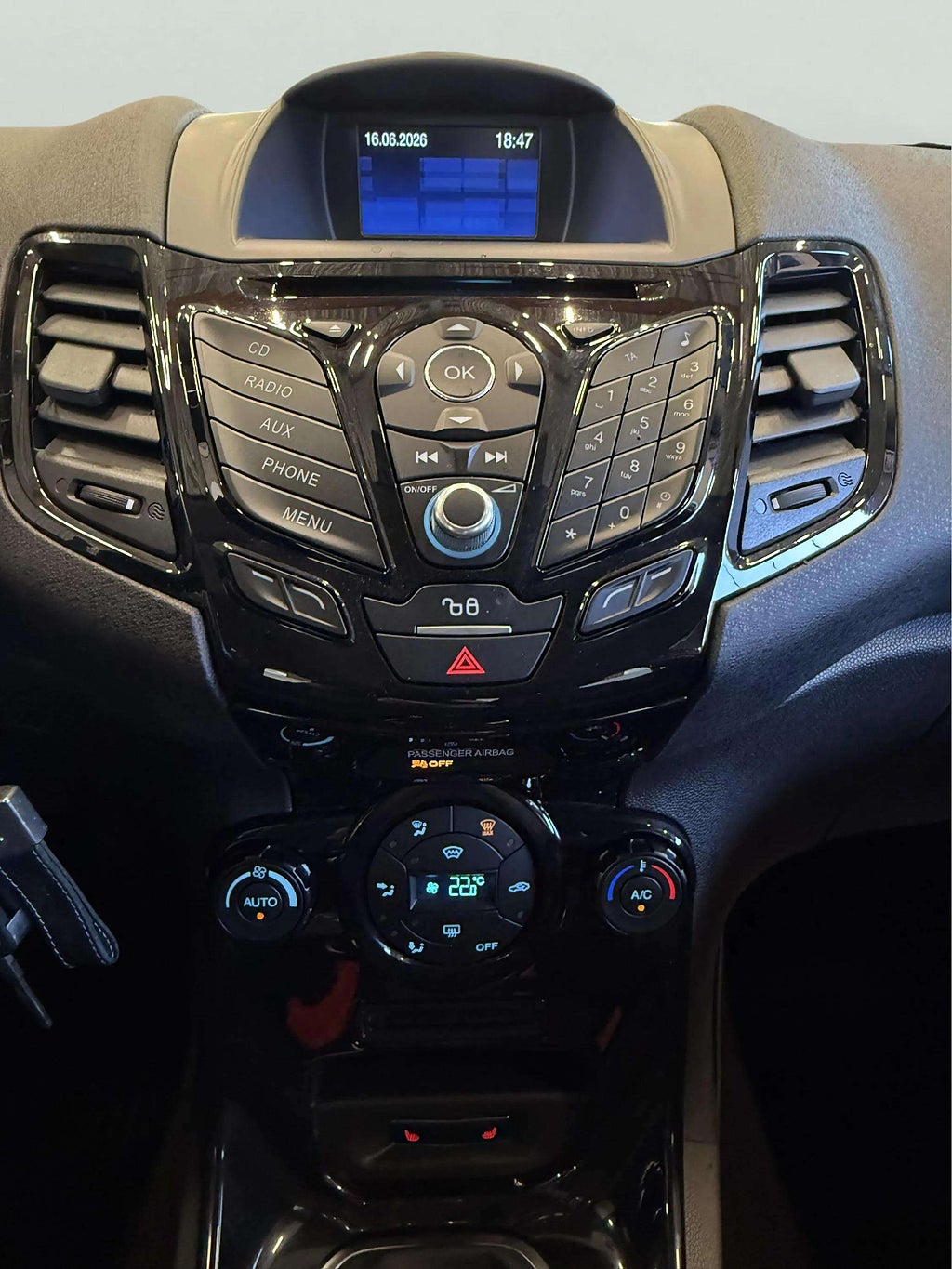 Ford Fiesta 5-dörrar 1.0 EcoBoost Titanium 2 Ägare - miniatyr 16
