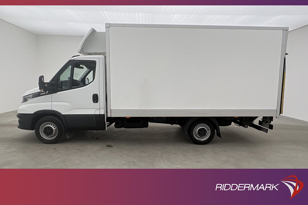 Iveco Daily 2.3JTD Värmare Bakgavellyft 3-Sits Sidodörr MOMS