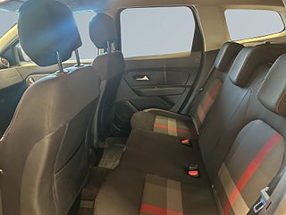 Dacia Duster 1.3 TCe GPF 4×4 Drag Navi Bkamera Farthållare S&V-däck – bild 13