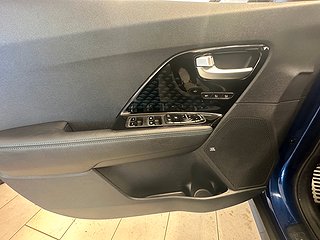 Kia E-Niro 64 kWh 204hk/S&Vhjul/Kamera/5 års garanti/CarPlay