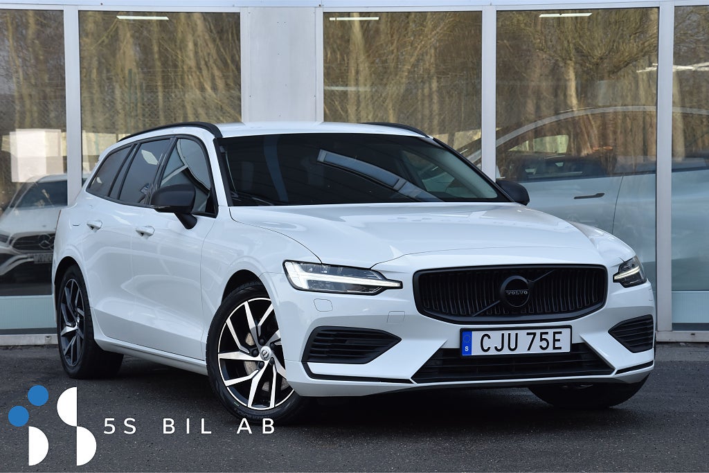 Volvo V60 Recharge T6 AWD Geartronic DRAG VÄRM CARPLAY 340HK