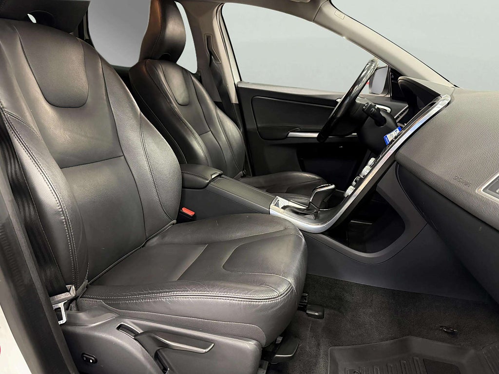 Volvo XC60 D4 Geartronic Classic Summum Drag Värmare Navi V-hjul - miniatyr 13