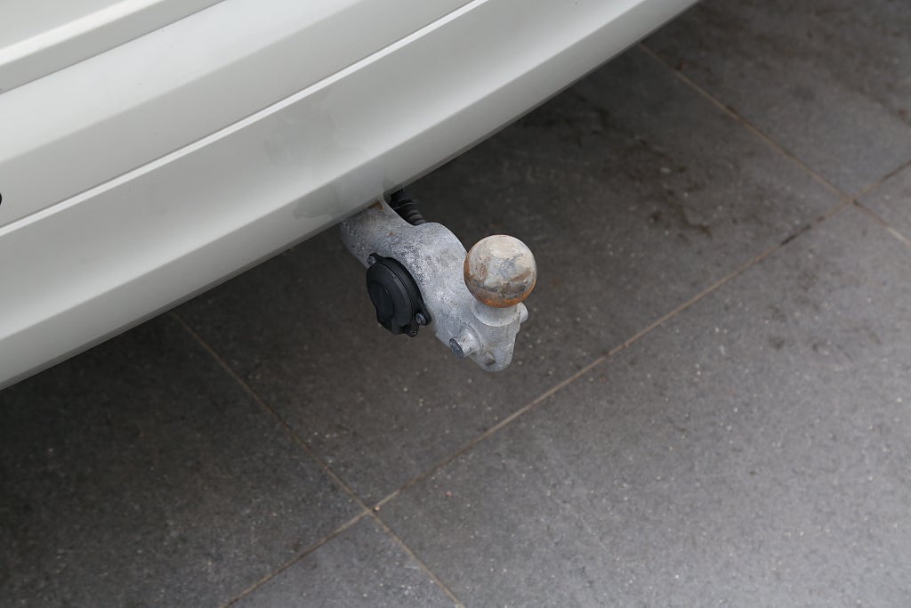 Volvo XC60 T5 250hk Inscription Aut Kamera Skinn Elstol VOC Drag 2018