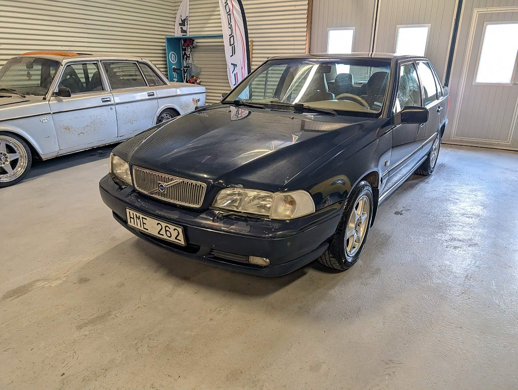 Volvo S70 2.5 SE 144hk, 1 brukare, dragkrok, kamrem bytt