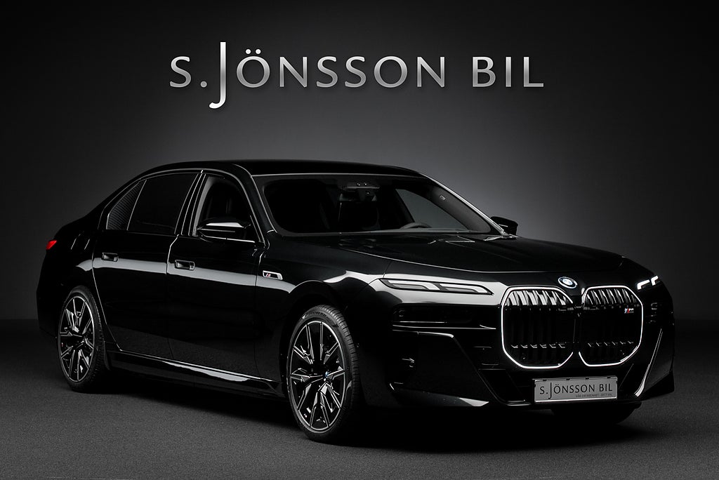 BMW M760 e xDrive / 21" / Innovation